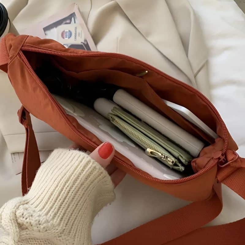 interior riñonera para mujer para la primavera color naranja