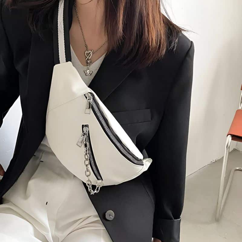 Riñonera de cuero para mujer en bandolera
